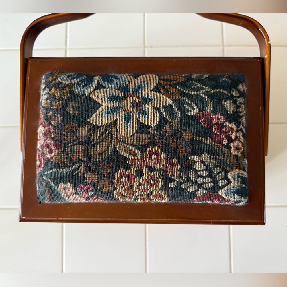 Vintage Sewing Basket Woven Wicker Upholstered Floral Velvet Wooden Elegant - Picture 5 of 15